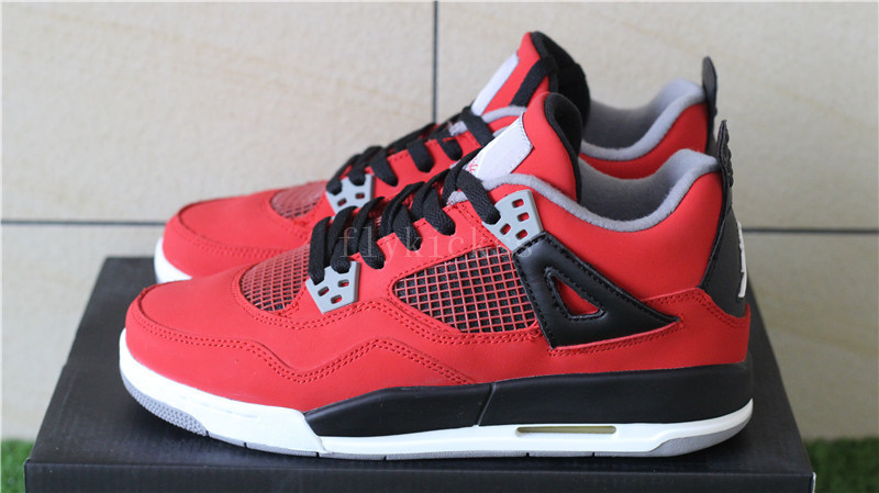 Authentic Air Jordan IV 4 Toro Bravo